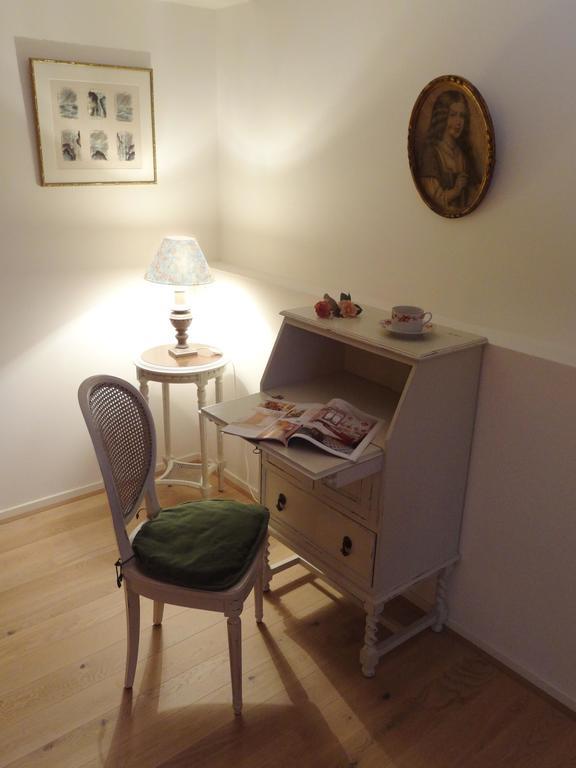 Le Loft Campagnard Apartment Живерни Стая снимка