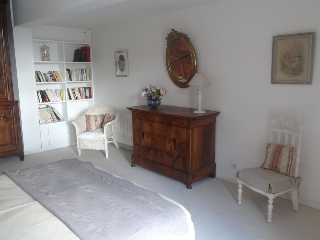 Le Loft Campagnard Apartment Живерни Стая снимка