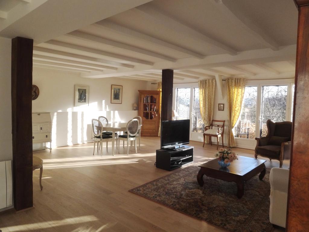 Le Loft Campagnard Apartment Живерни Стая снимка