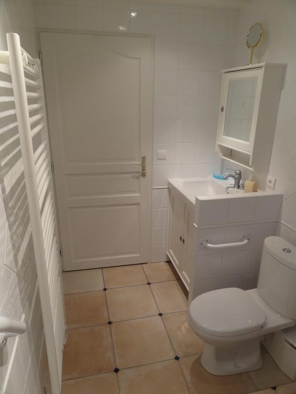 Le Loft Campagnard Apartment Живерни Стая снимка
